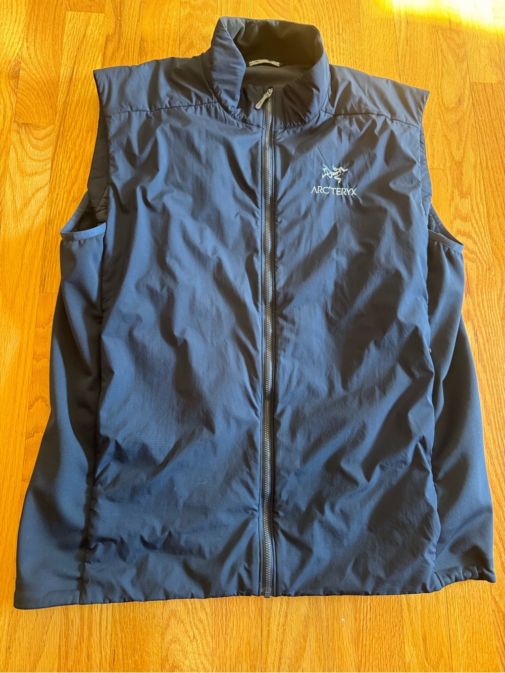 Arc'teryx LEAF Men's Atom Vest LT Gen 2.1 Size Extra Large Navy - Picture 2 of 11